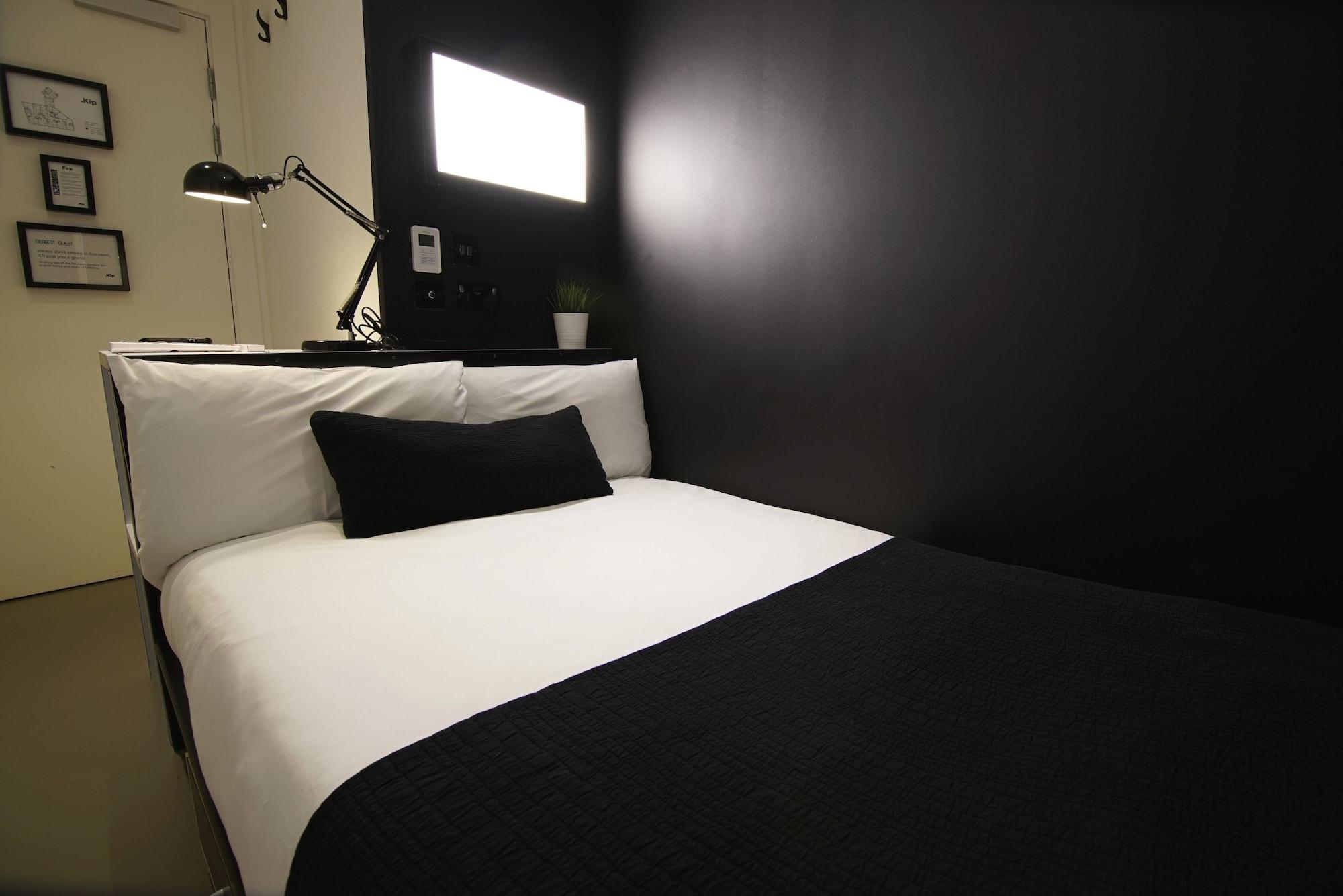 Kip Hotel Лондон Екстериор снимка