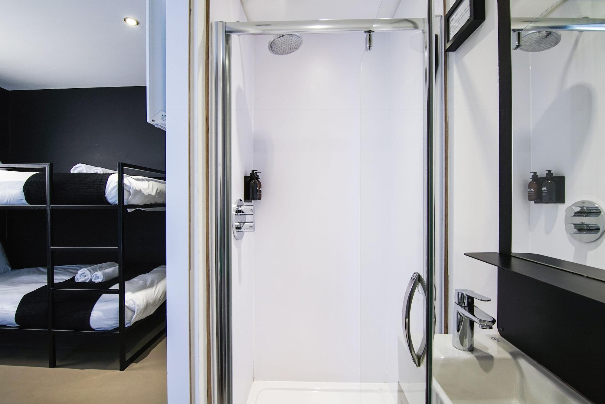 Kip Hotel Лондон Екстериор снимка