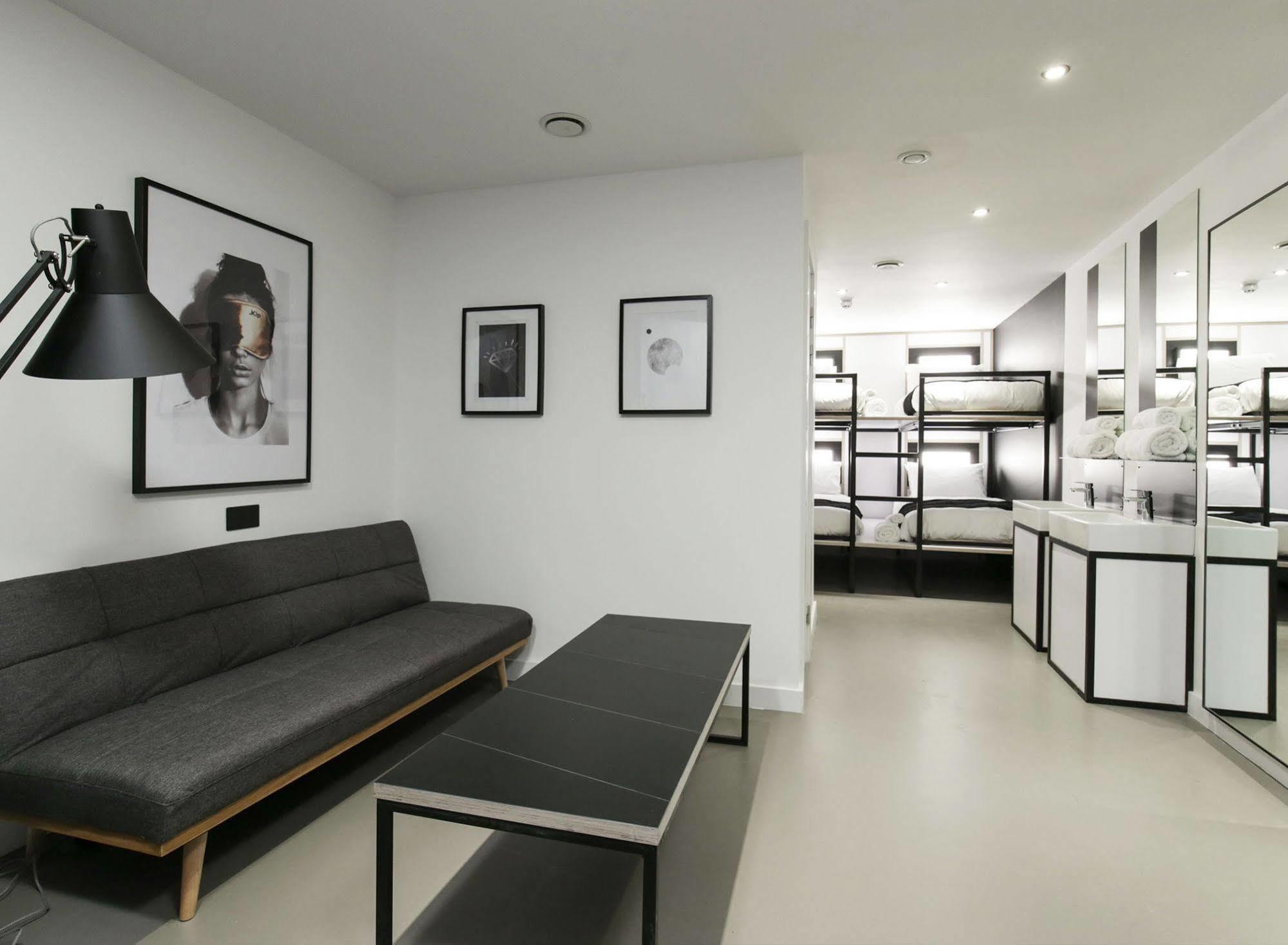 Kip Hotel Лондон Екстериор снимка
